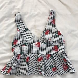 Forever 21 black and white floral blouse. Size S